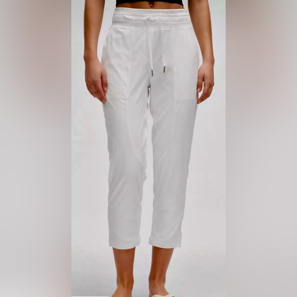 Lululemon Dance Studio Mid-Rise Cropped Pants Women’s Size 8